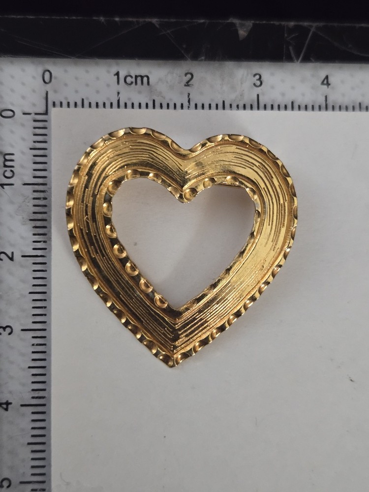 Vintage Gold Tone Heart Cut Out Heart Pin Brooch