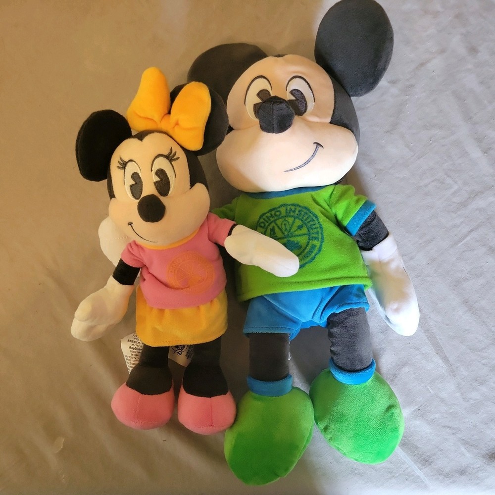 Disney Parks ANIMAL KINGDOM 15” Mickey & 11