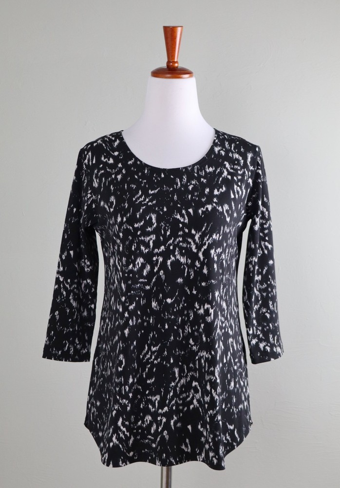 SYMPLI $129 Black Slinky Stretch Ikat Animal Printed Scoop Neck Top Size 4