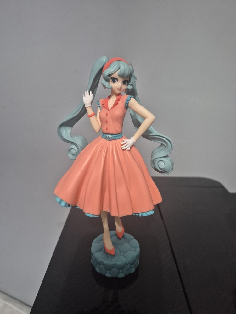 Hatsune Miku Figure WORLD JOURNEY vol.1 American Retro Banpresto