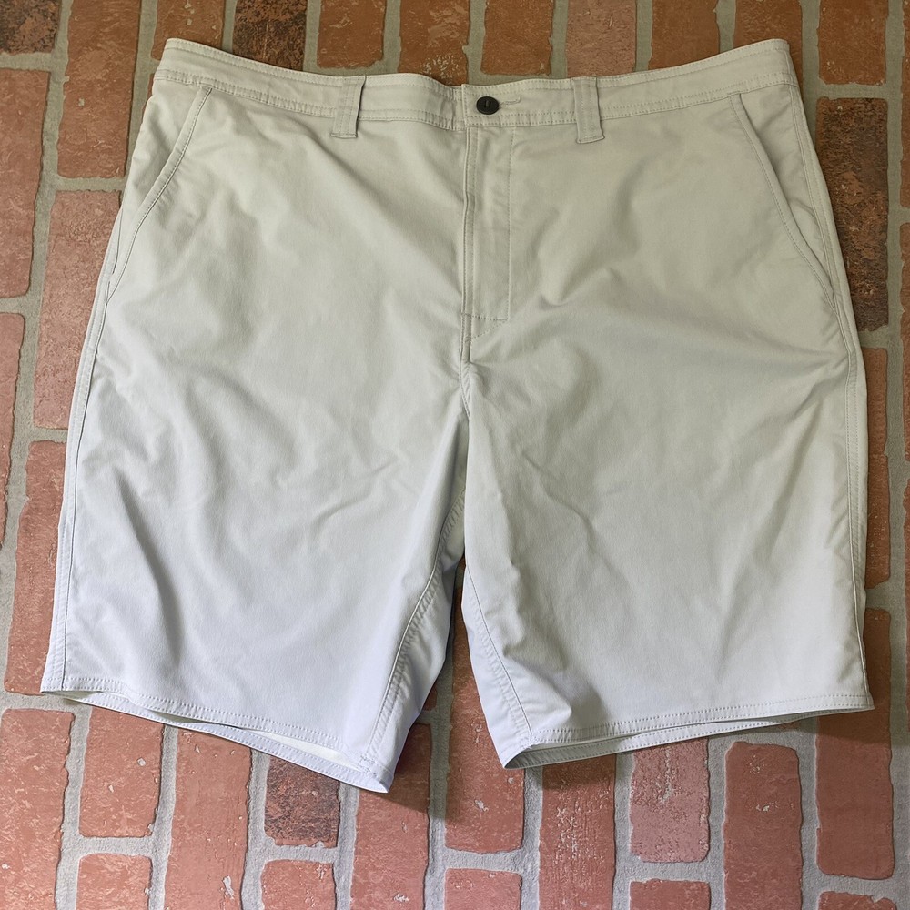 George Men's Size 40 Gray Fishing Shorts with Nylon Mesh Pockets