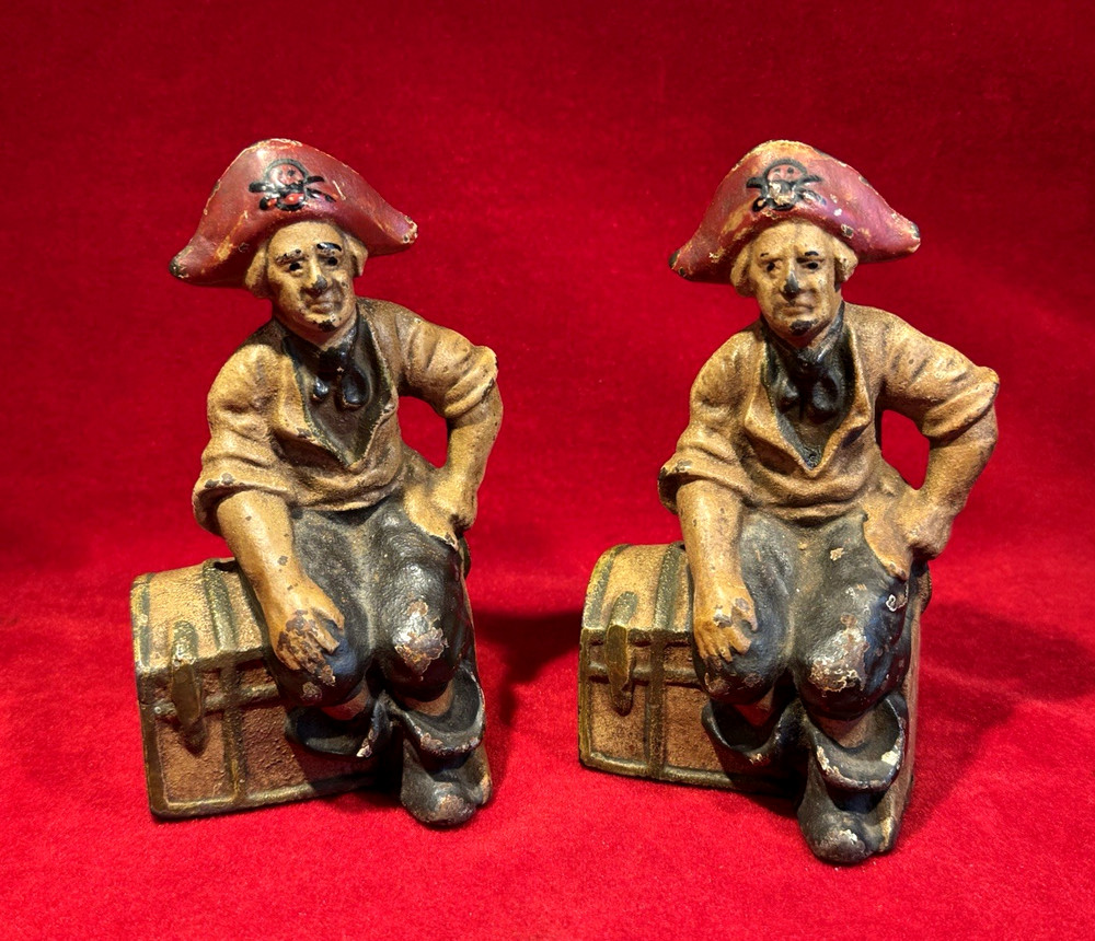 Rare Early 1920S Hubley Pair / Hand Painted Cast Iron Pirate & Treasure Chest