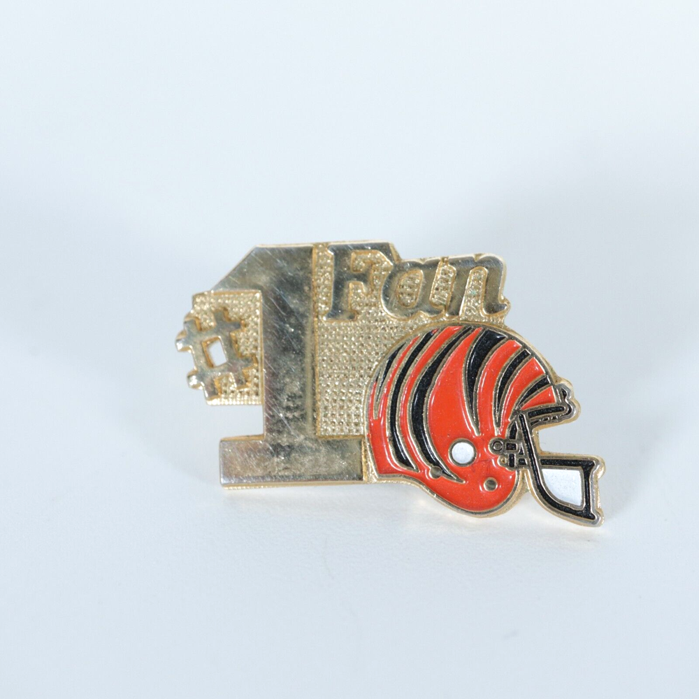 Cincinnati Bengals NFL helmet logo lapel pin for fans