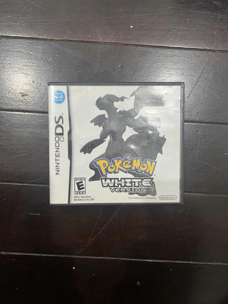 AUTHENTIC Pokemon White Version (Nintendo DS, 2011) - Game, Manual, and Box