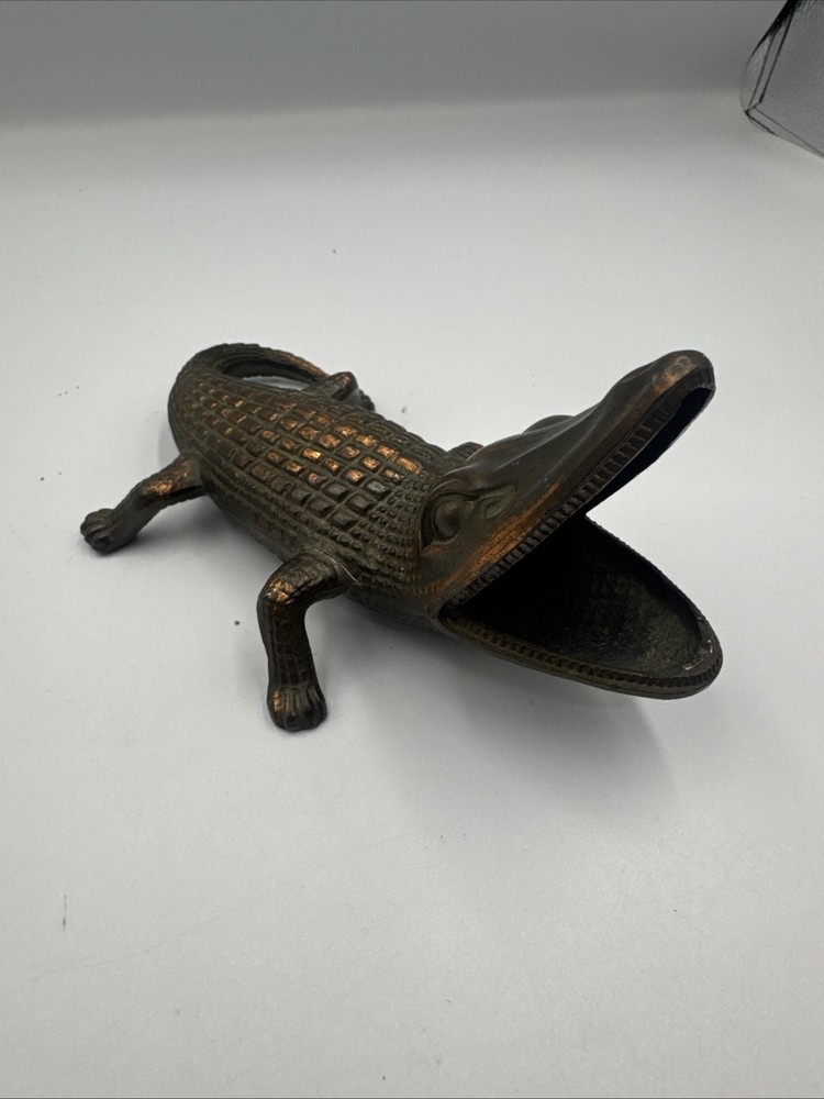 Vintage Occupied Japan Cast Metal Alligator Cigar Rest Cigarette Ashtray