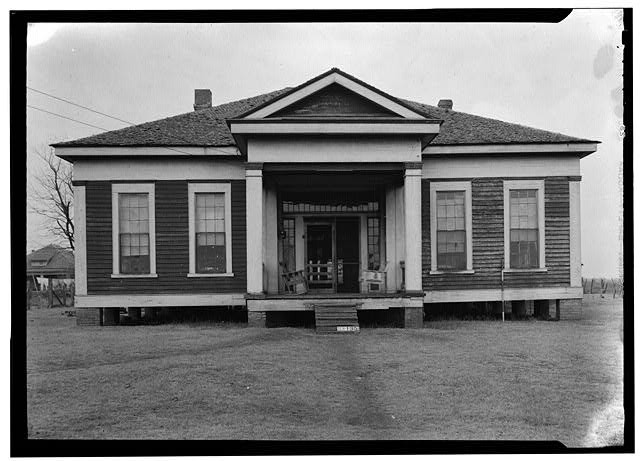 Photo:Historic American Buildings Survey Woodframe House 1900s Front Porch