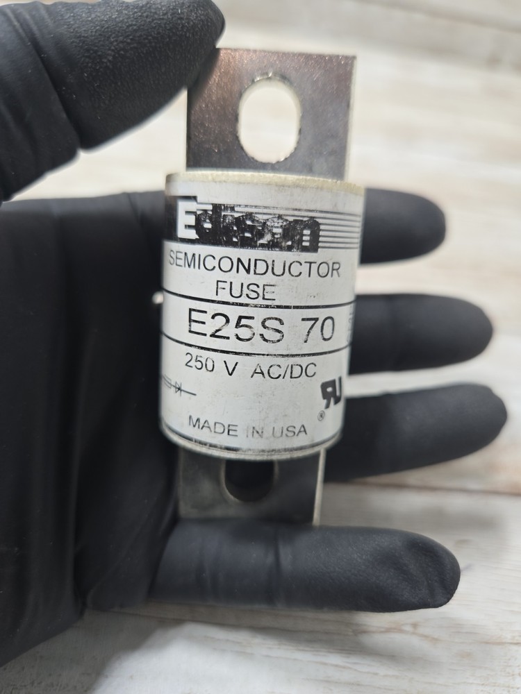 New Edison E25S 70 E25S70 70 Amp 250 Volt Semiconductor Fuse