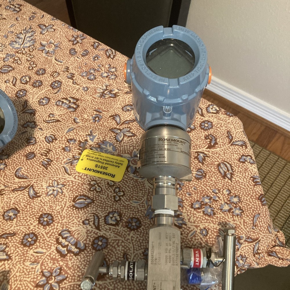 Rosemount, 3051S2Tg4A2A11X5Awa3Wk1I5M5Q4, W/ Manifold, Transmitter, Surplus