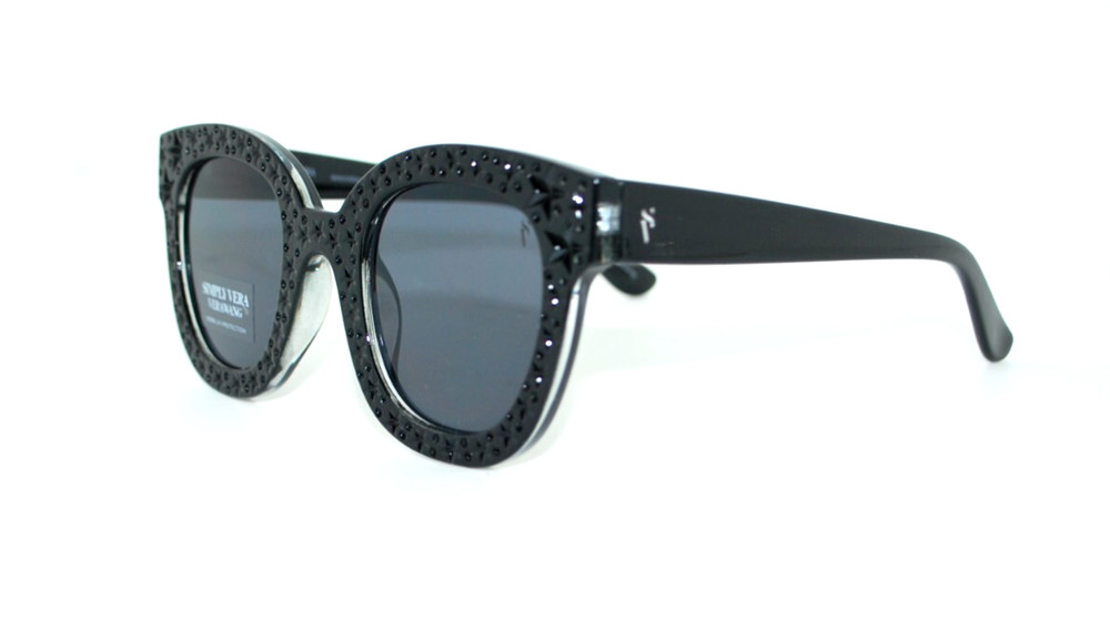 Vera Wang Simply Vera  Sunglasses  V 1  New W Pouch