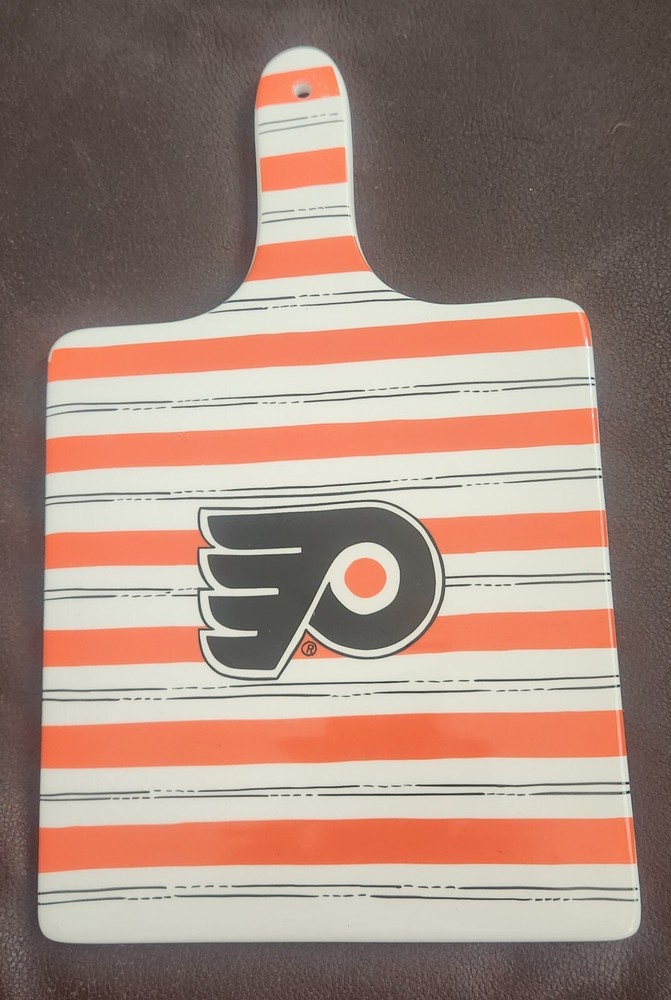 Philadelphia Flyers The Memory Co/NHL cheese/charcuterie board. Ceramic no chips