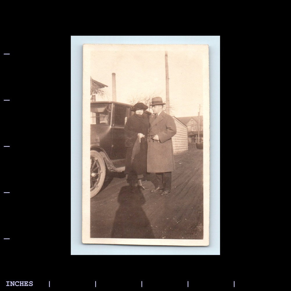 Old Vintage Photo MAN WOMAN COUPLE CLASSIC CAR LONG SHADOW GREENVILLE