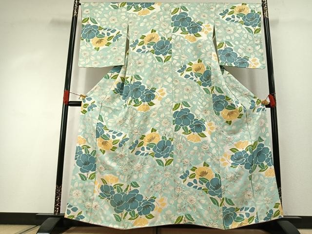 Heiwaya Silk Kimono Small Iris Pattern High-Quality Traditional Japan Wear