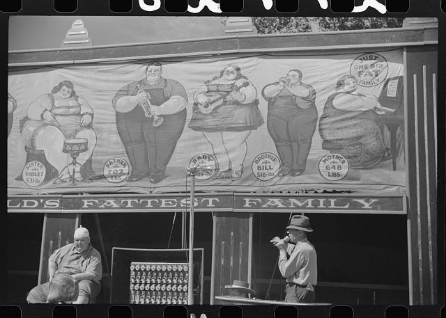 Photo:Rutland Vermont 1941 Fair Sideshow Fat Family Exhibit