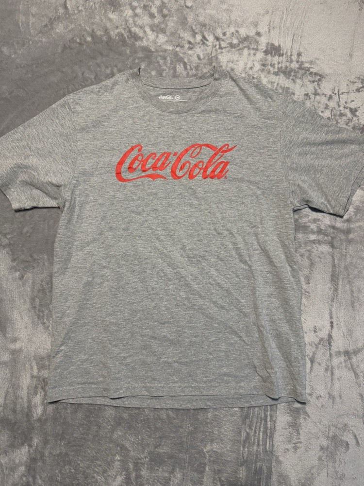 Coca-Cola Company Logo Short Sleeve T-Shirt Gray Tee Size Medium