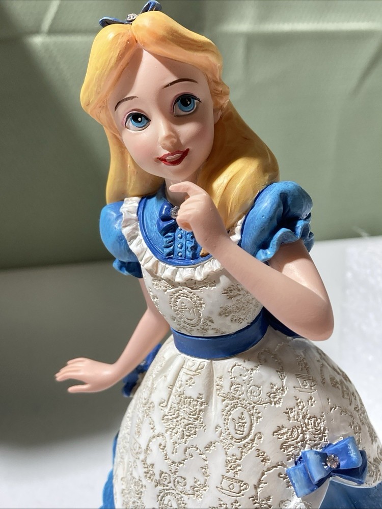 Disney Showcase Couture de Force Alice In Wonderland #6001660 Figurine 6.5” NIB