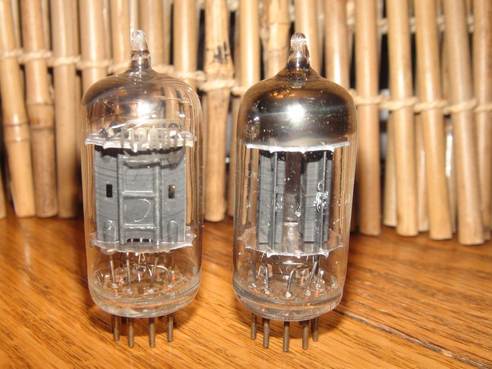 2 Vintage RCA Black Plates 12AU7 ECC82 Vacuum Tubes Results= 1700/1480 9.6/6. mA