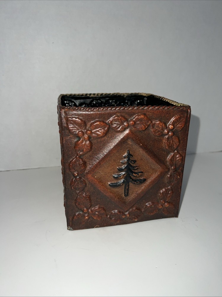 Decorative Christmas Metal Box Holder With Christmas Tree