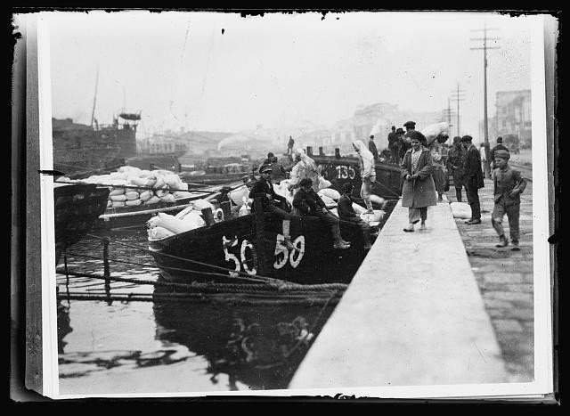 Photo:Salonica Greece 1919 American Red Cross Flour Unloading Pier Balkans
