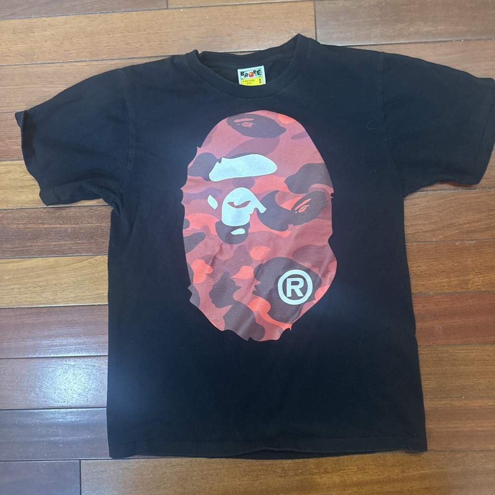 BAPE Ape Head Tee Black/Red Camo Size Small 100% Authentic