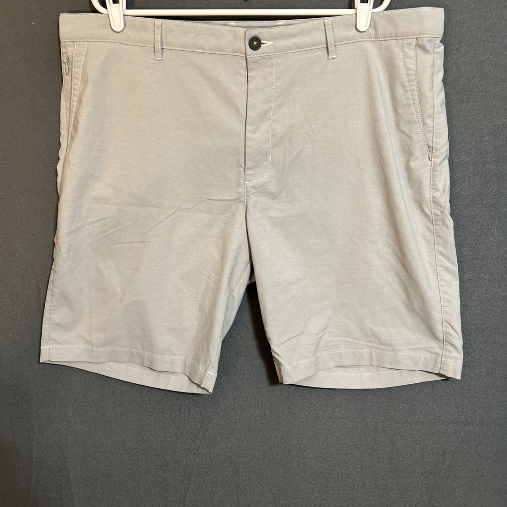 Tommy Bahama Shorts Mens 42 Gray Performance Chino Golf Casual Stretch Tech
