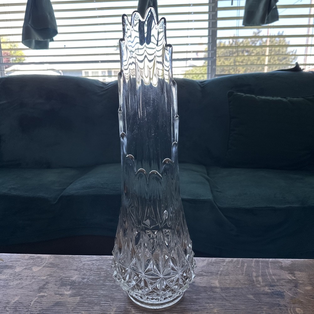 Vtg LE Smith 21” Clear Diamond Butt Swung Glass Vase MCM