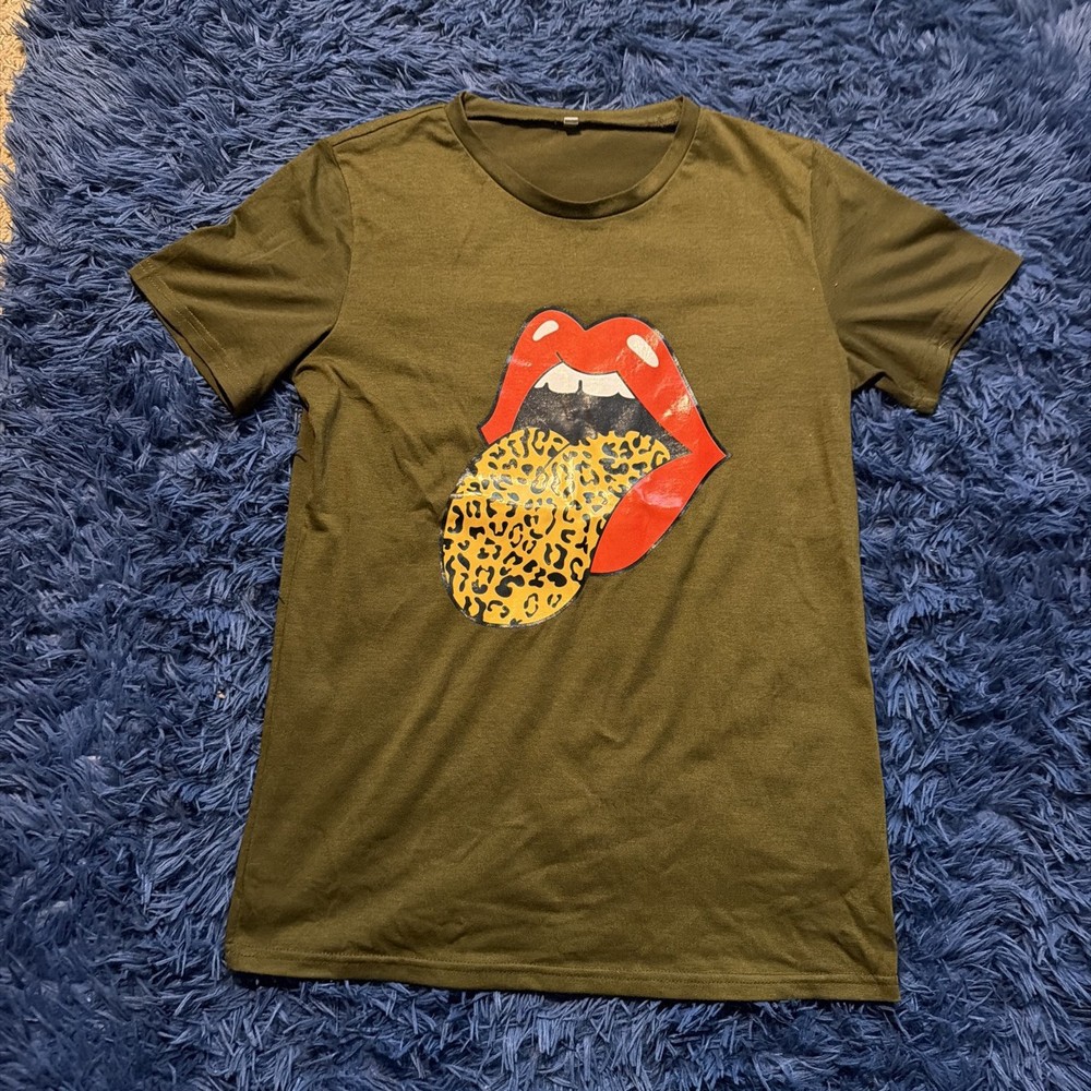 Rolling Stones Women’s T Shirt With Leopard Print Tongue.  Size Small, See Pics