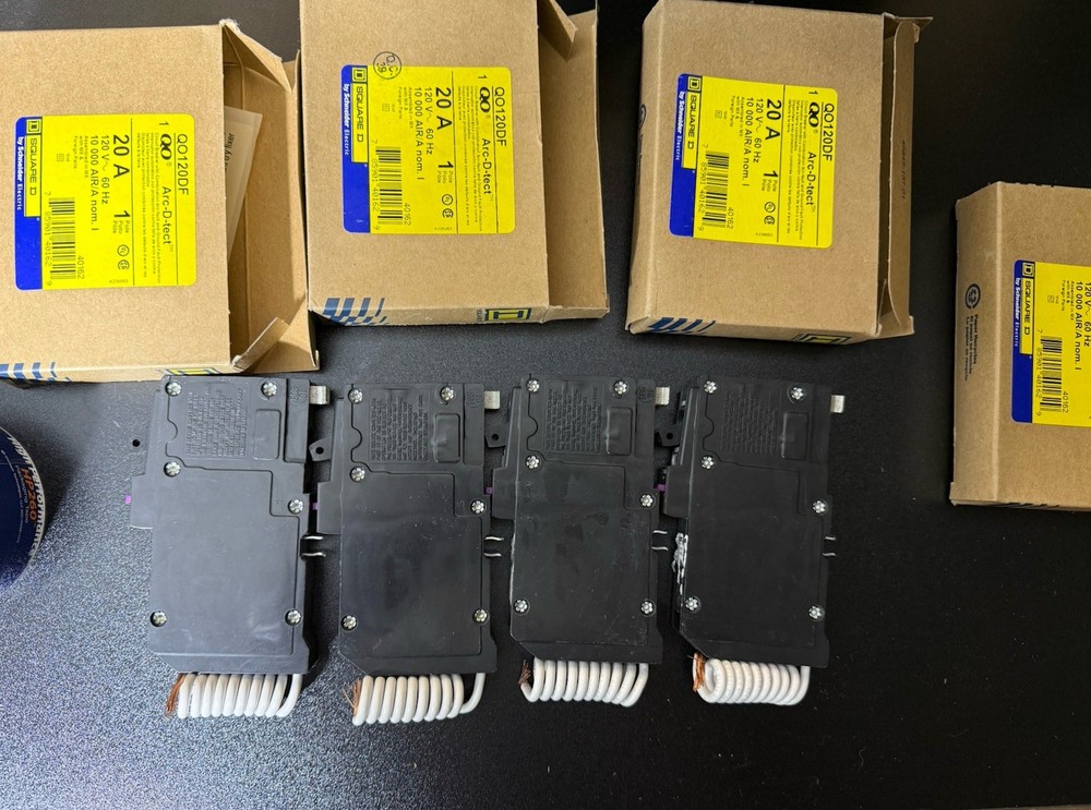 QO120DF - Square D - 20 Amp Dual Function Circuit Breaker New In Box Lot Of Four