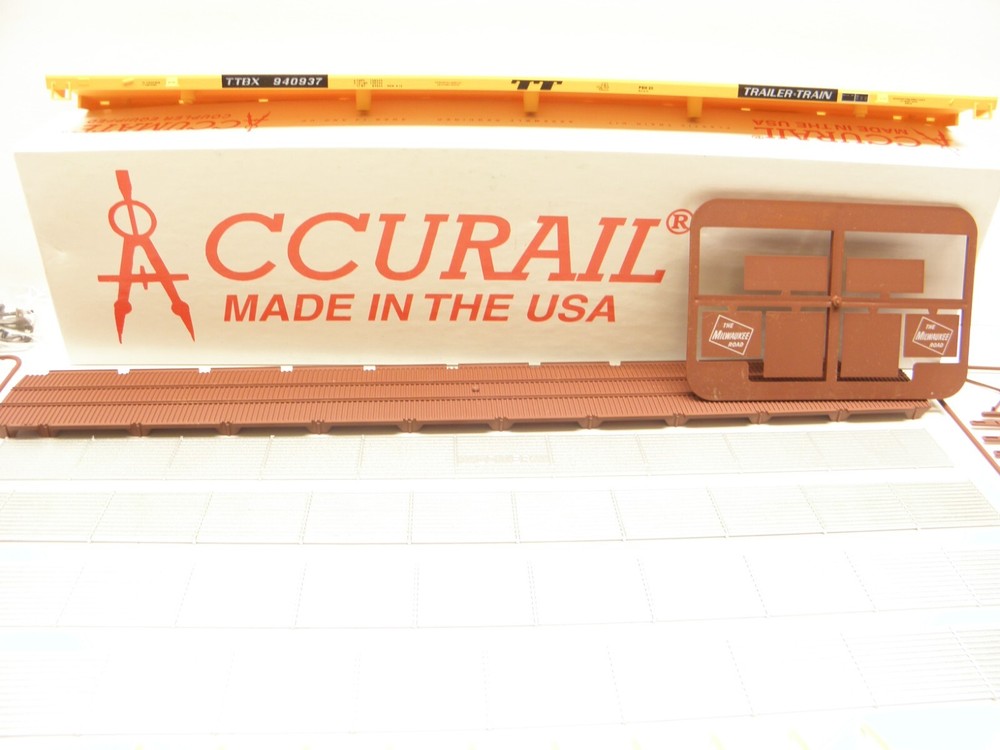 Accural  #9414 - Bi-Level Auto Rack -Milwaukee Road #940937 -Ho Scale-Kit.