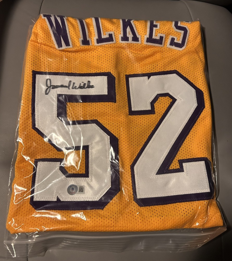 Jamaal Wilkes Lakers Autographed Replica Jersey (Beckett Authentication)