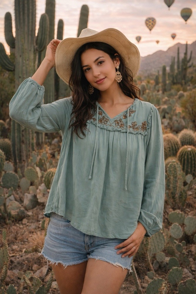 Lauren Conrad Size Medium Green Boho Blouse