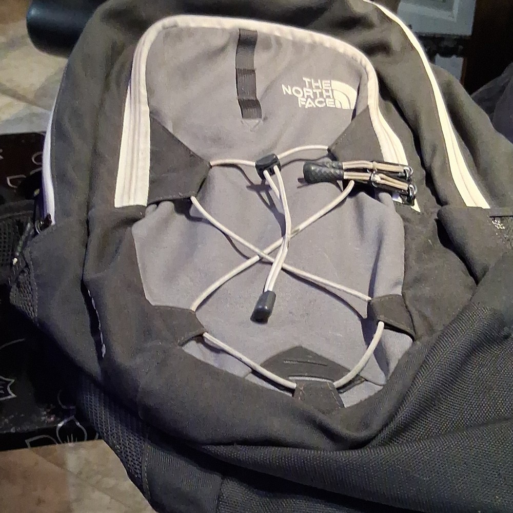 The North Face FlexVent Backpack Black/Gray Hiking Zip Padded Straps