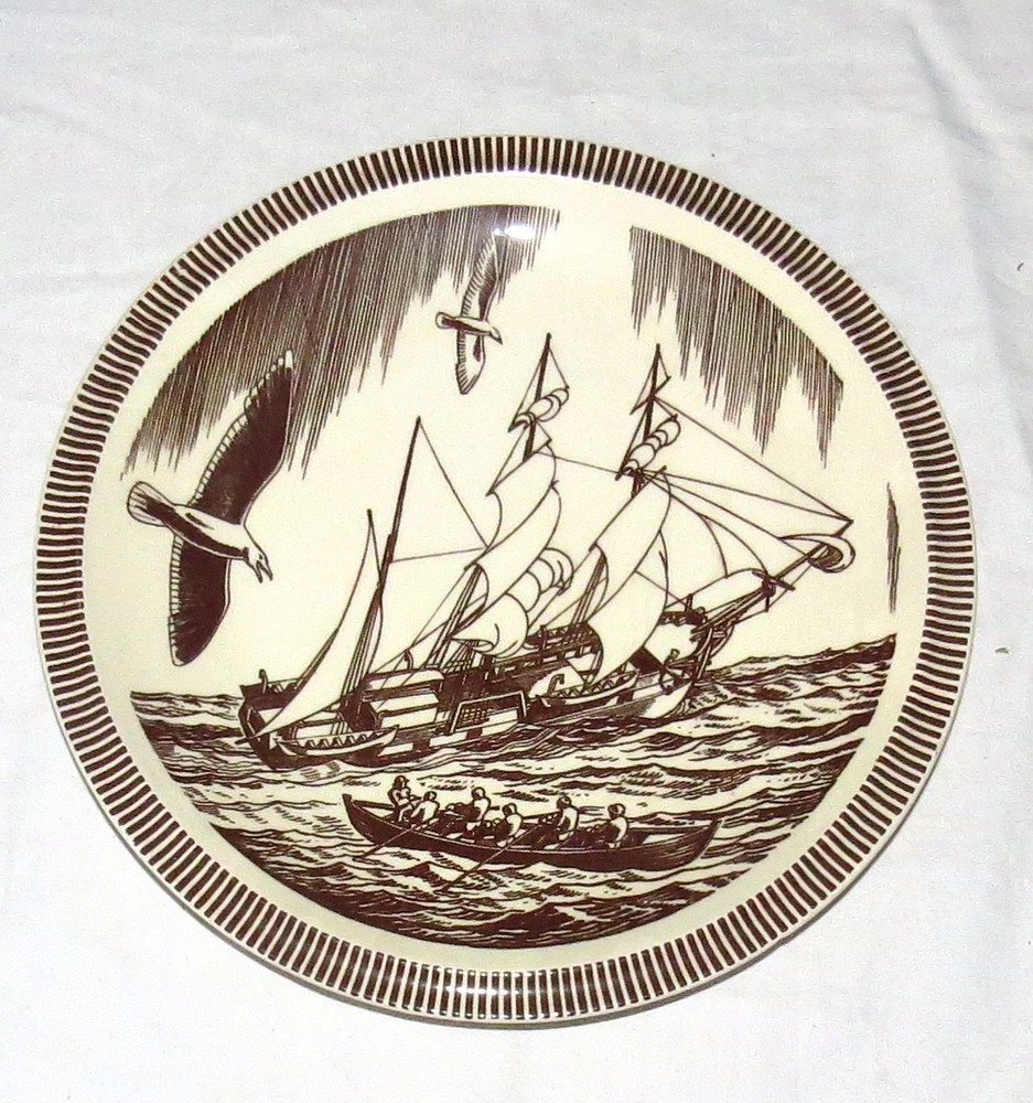 Vernon Kilns Moby Dick Rockwell Kent 9.1/2 inch Dinner Plate