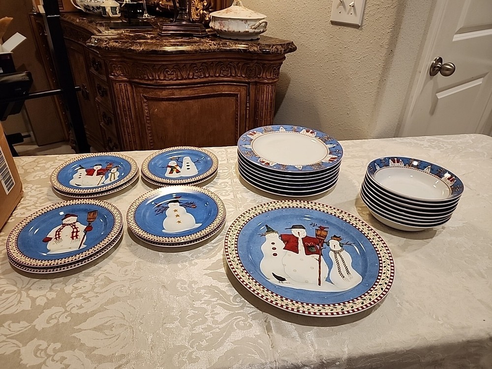 Sakura SNOWMAN 27 pc set MINT! 8 Dinner 8 Salad 8 Soup 2 Platters 1 Serving Bowl