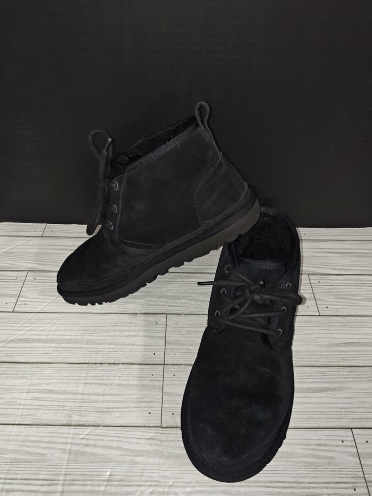 UGG Neumel Womens Chukka Boots Size 9 Black Suede Shearling Lace-Up Booties