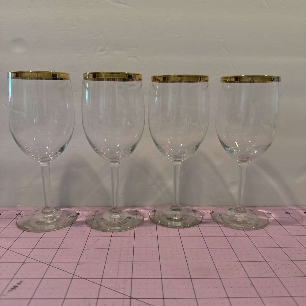Vtg Set of 4 Stemmed Wine Goblets - 7” - Gold Rim - Clear Glass - Circa 1980s