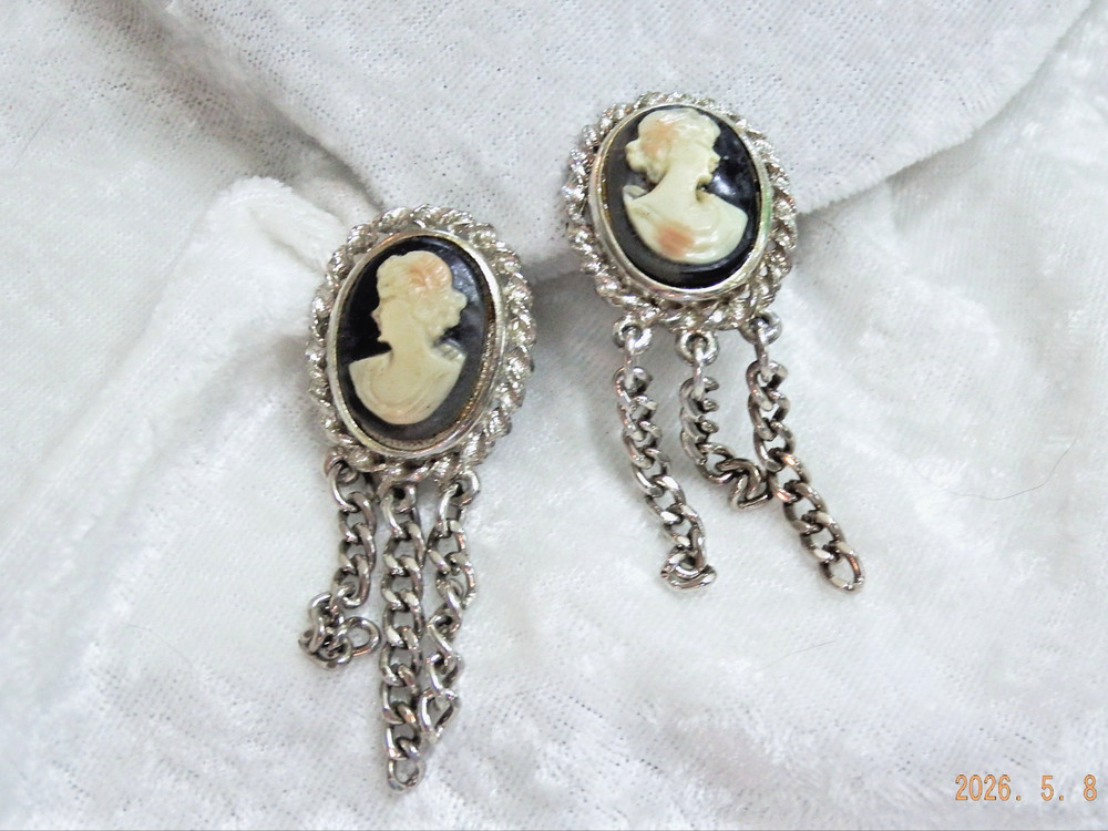 Vintage Cameo Tassle Clip Back Earrings