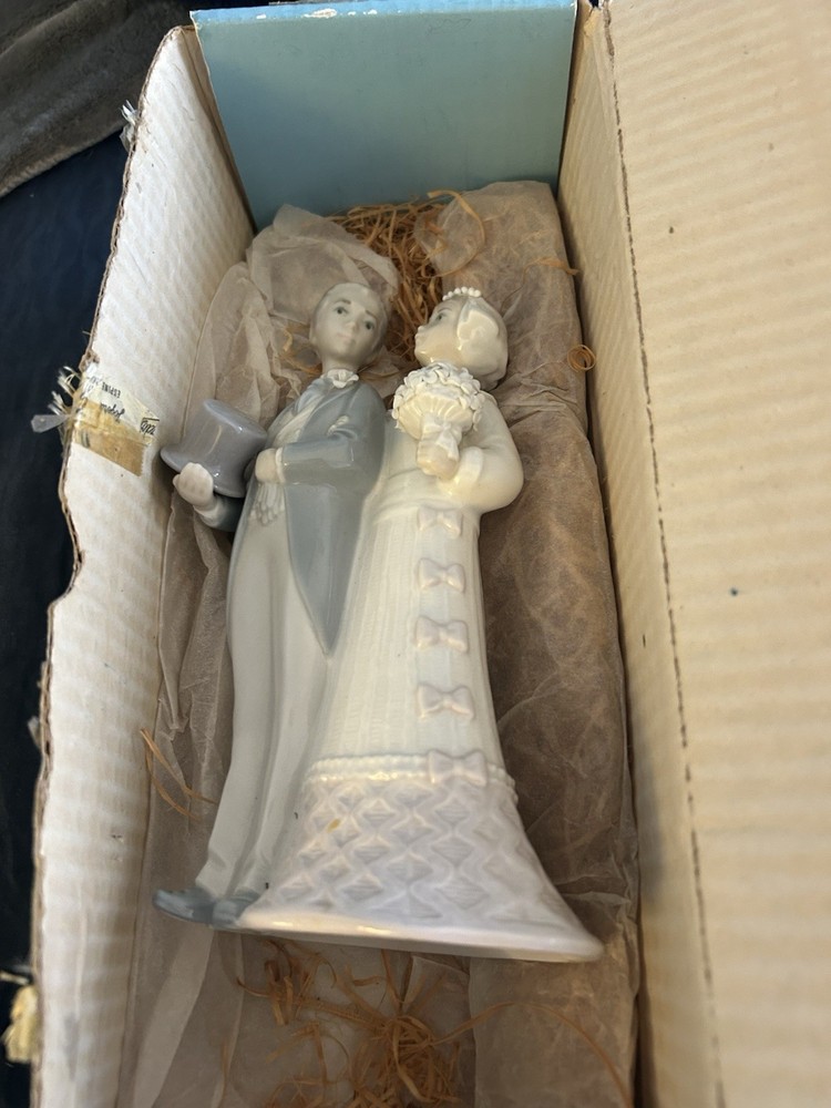 Vintage Lladro Bride And Groom Wedding Couple Porcelain Figurine 4808 Retired