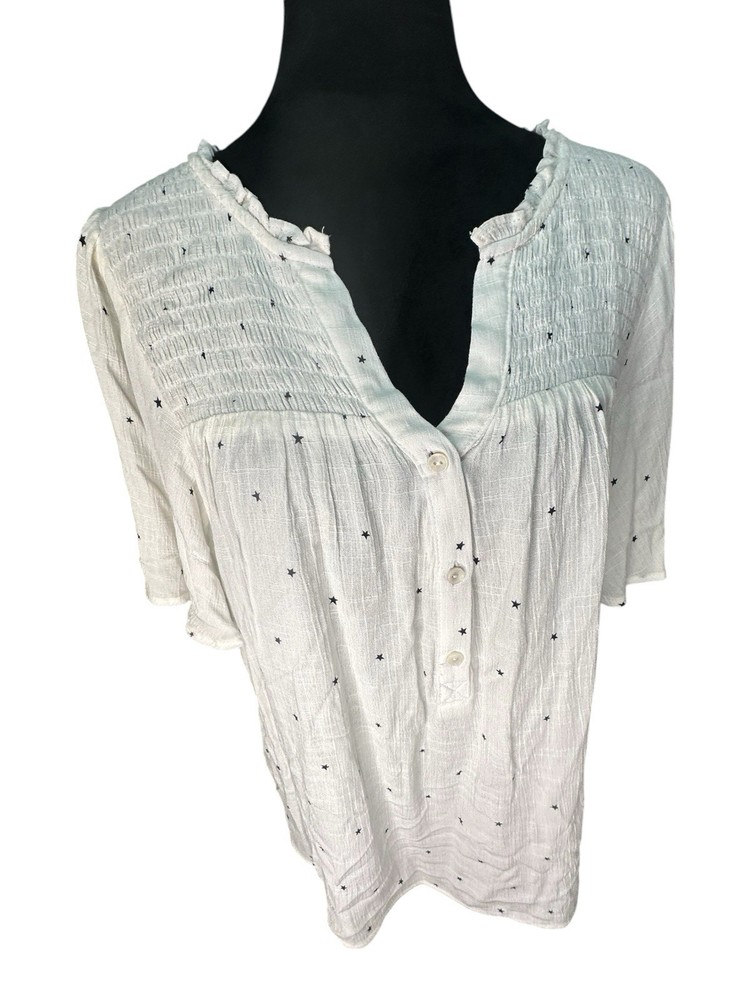 Maurices White Short Sleeve Star Print V Neck Smocked Top Women's Size S