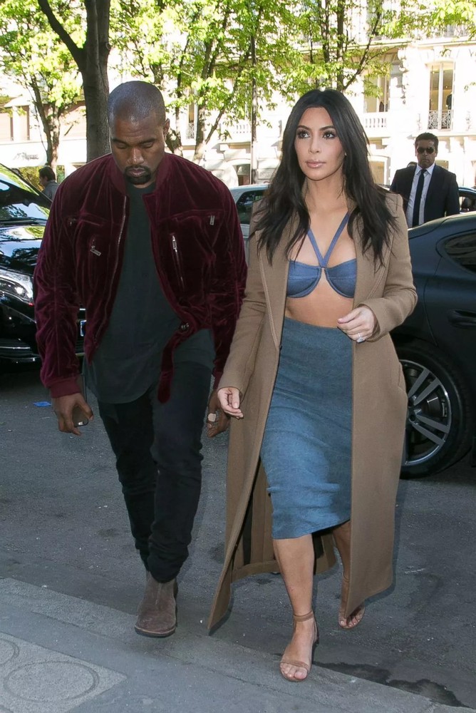Kim Kardashian Brown Long Coat 4x6 Picture Celebrity Print