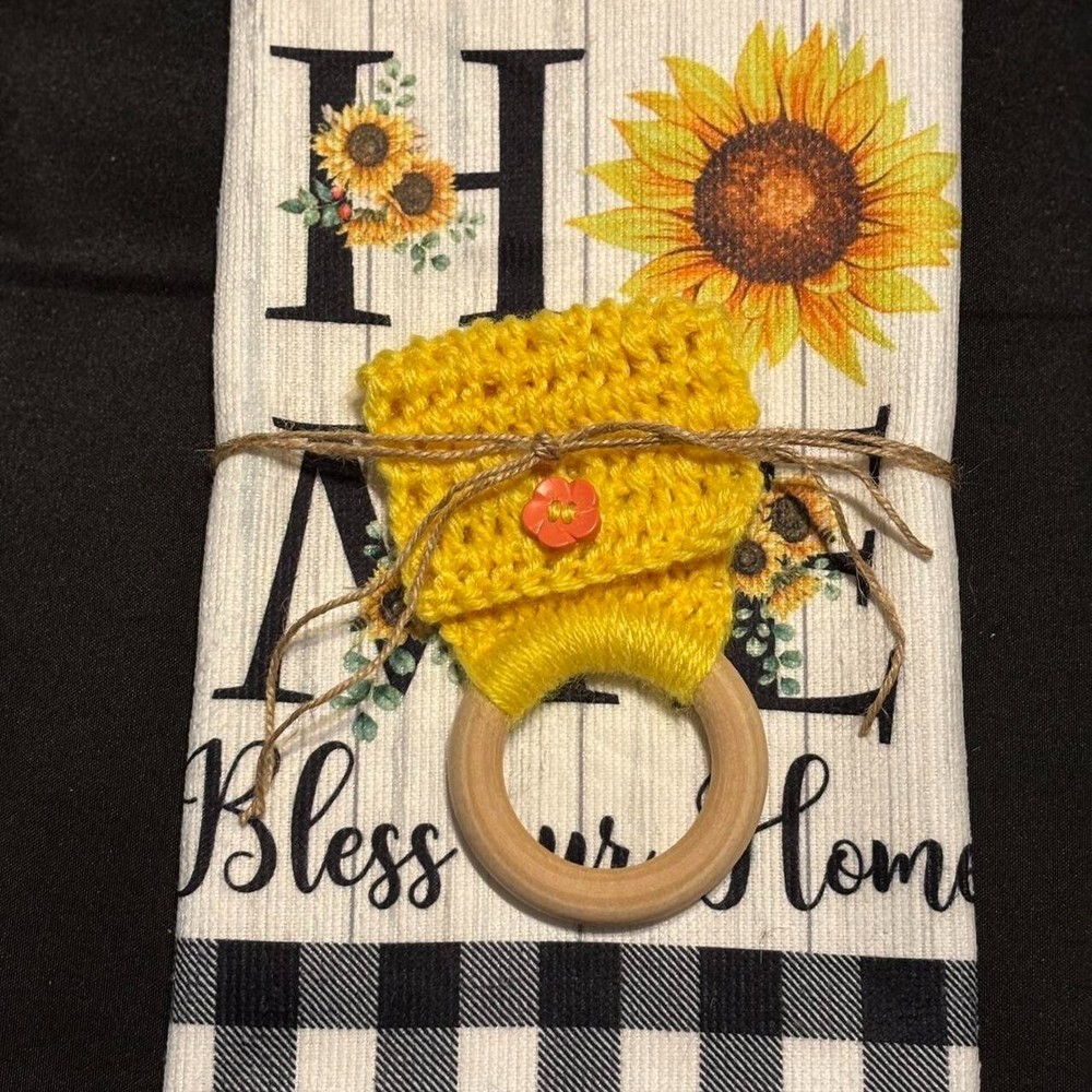 Yellow And White Sunflower Crochet Towel Holder and Towel