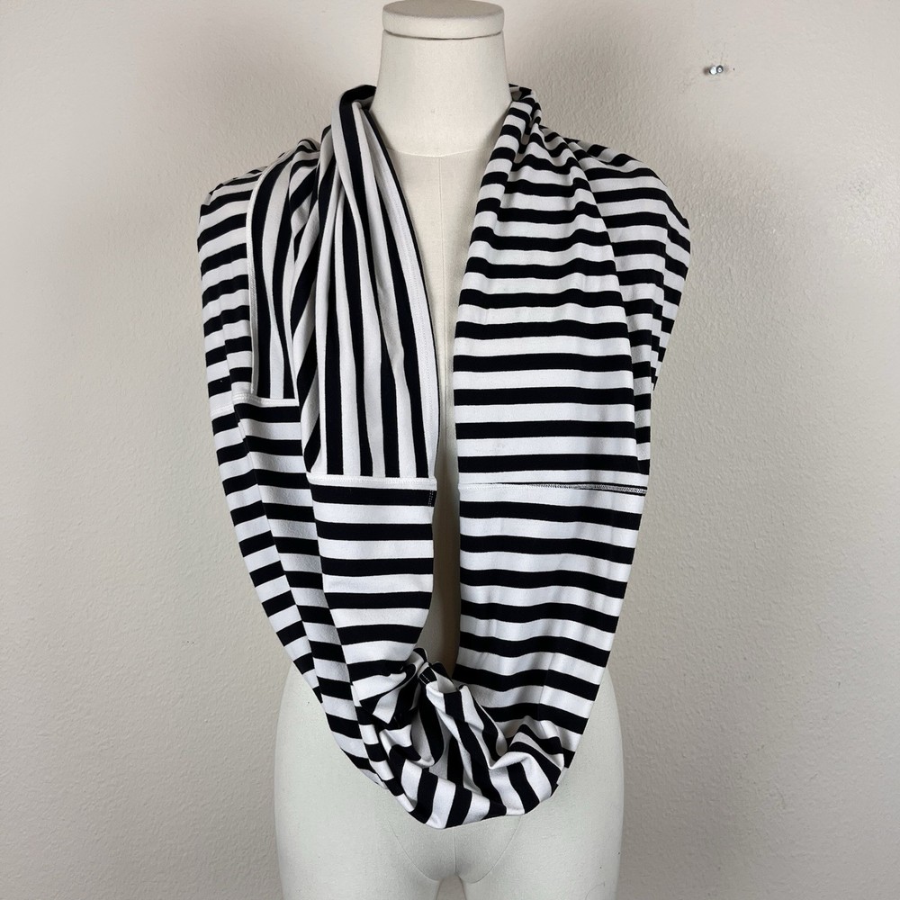 Lululemon Womens Vinyasa Scarf Convertible Shawl Wrap in Stripes One Size