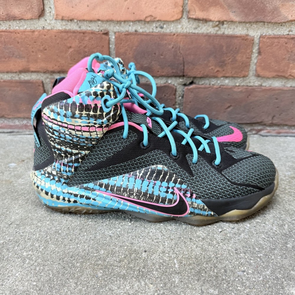 Nike Lebron XII Chromosomes GS Basketball Shoes Size 6.5Y 685181-004