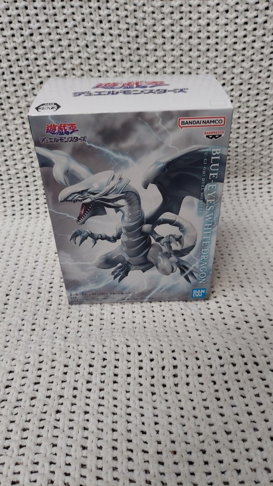 Yu-Gi-Oh Blue-Eyes White Dragon Figure Banpresto Bandai Spirits Preowned Display