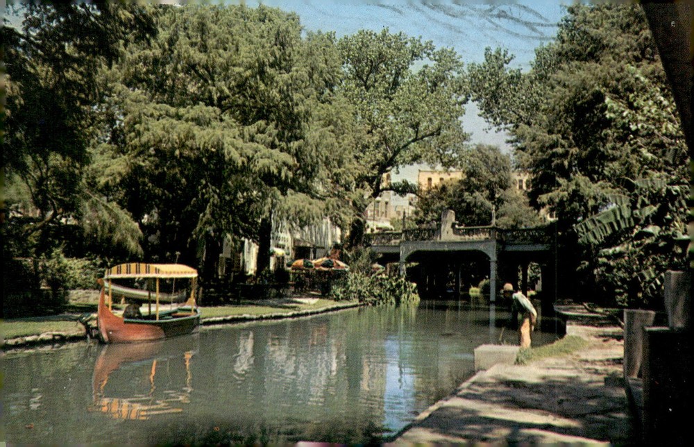 1964 San Antonio River Walk San Antonio Texas Plastichrome Vintage Postcard
