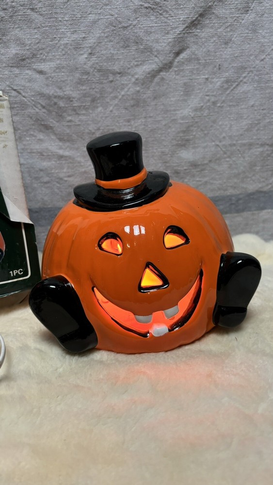 Vintage Ceramic Pumpkin Jack-o-Lantern Light Halloween Pacific Rim Taiwan