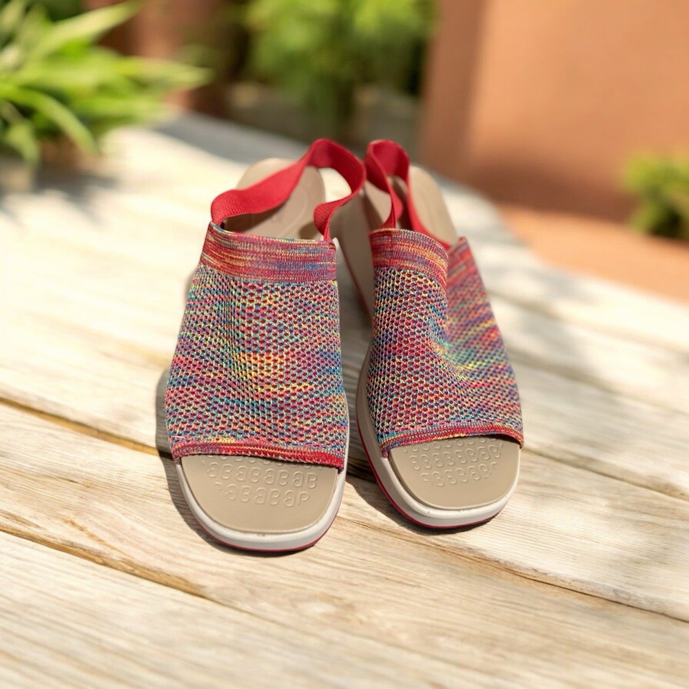 Bzees Women 9M Multicolor Fabric Comfort Casual SandalSIZE 8.5 NEW NO BOX