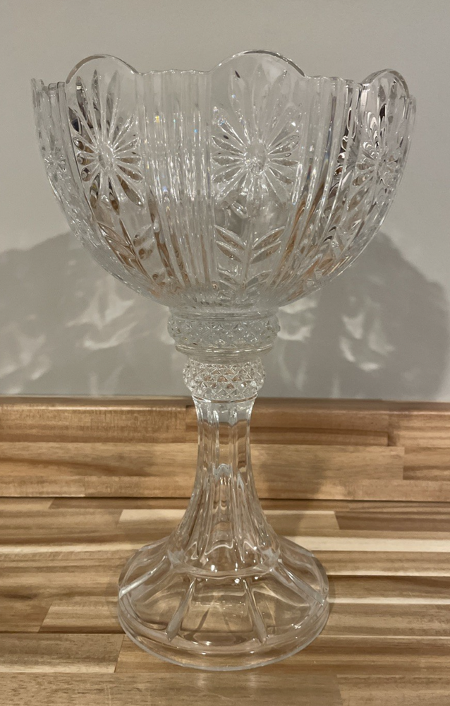 VINTAGE SHANNON Irish Design 24% Lead Crystal Pedestal Bowl Centerpiece