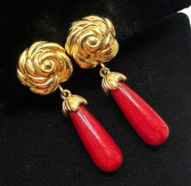 Signed MONET Red Vtg Costume Gold Tone Clip-on Earrings Jewelry Lot H