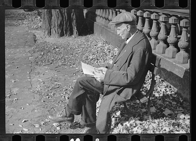 Photo:Manchester New Hampshire 1936 Man Reading in Park