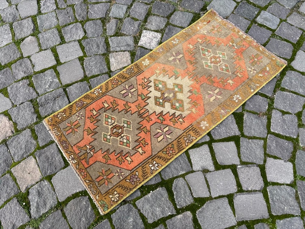Turkish Small ug, Vintage rug, Handmade wool rug, Entryway rug 1,5 x 3,2 ft